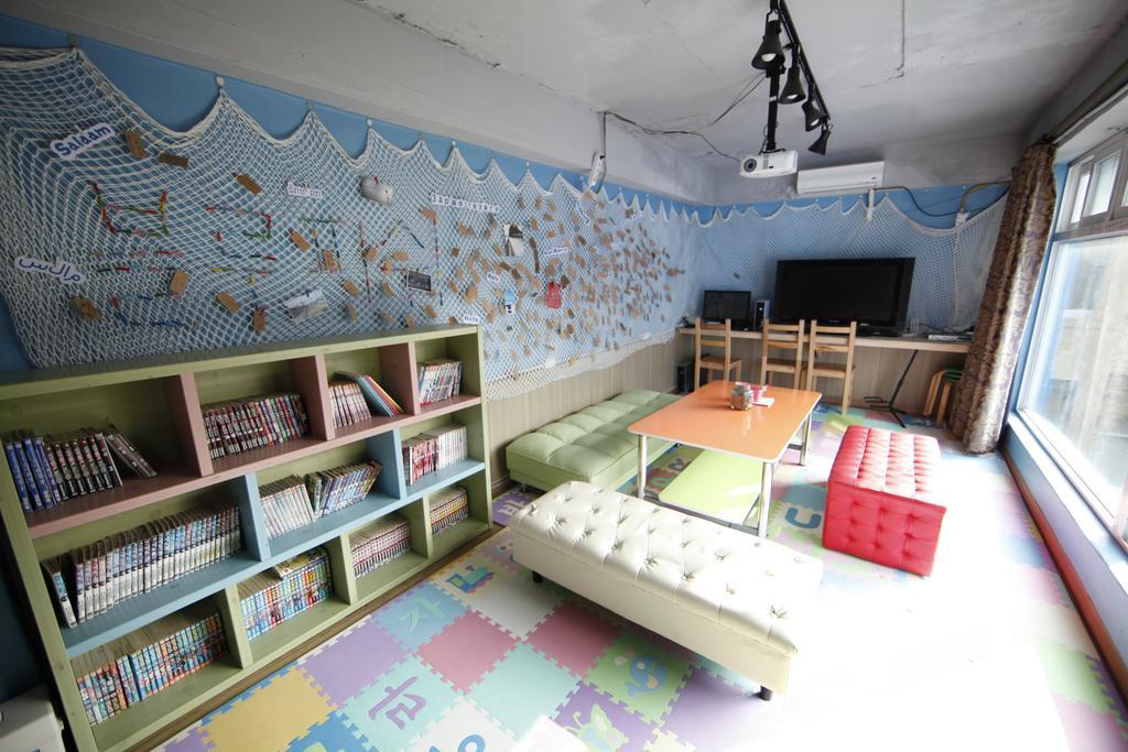 Bluefish Guesthouse ปูซาน ภายนอก รูปภาพ