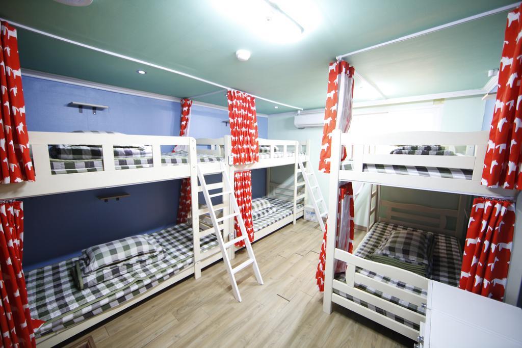 Bluefish Guesthouse ปูซาน ภายนอก รูปภาพ