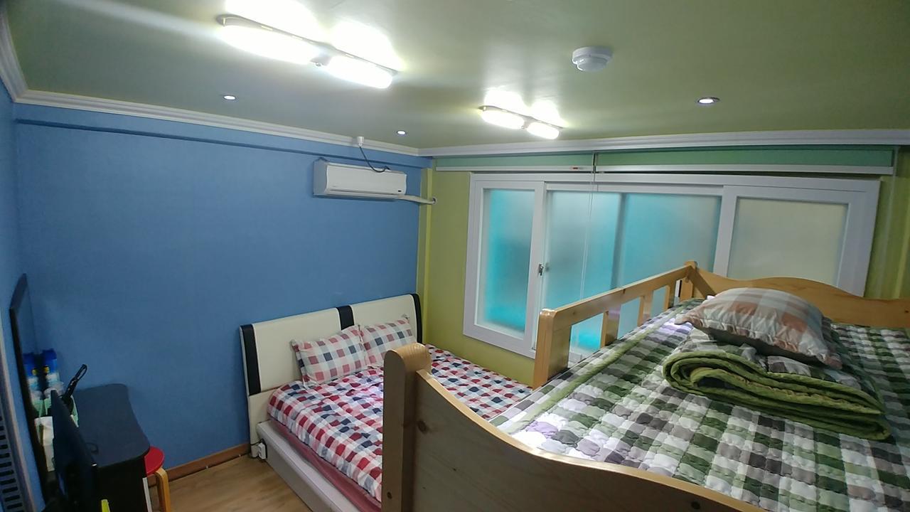 Bluefish Guesthouse ปูซาน ภายนอก รูปภาพ