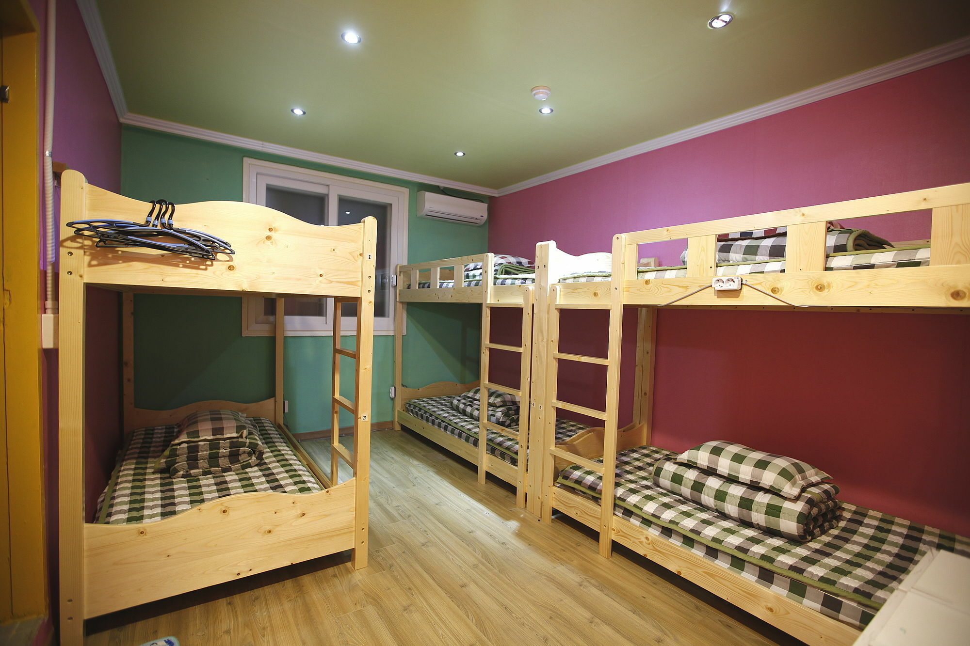 Bluefish Guesthouse ปูซาน ภายนอก รูปภาพ