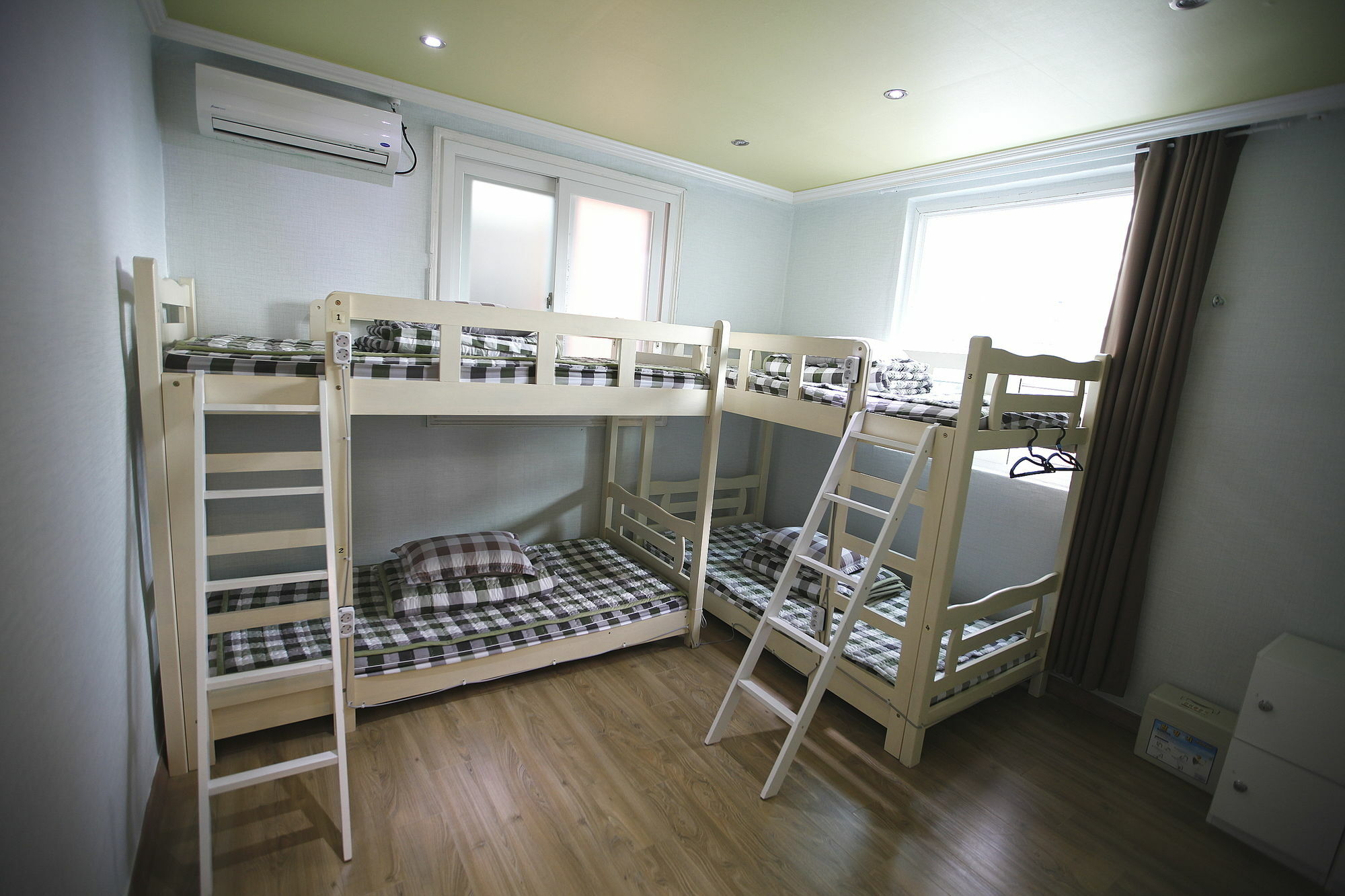 Bluefish Guesthouse ปูซาน ภายนอก รูปภาพ